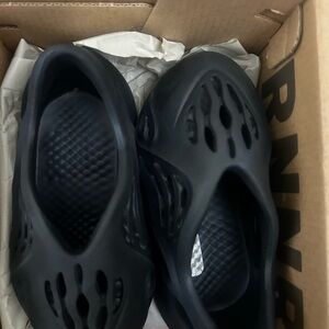 Yeezy foam runner infants